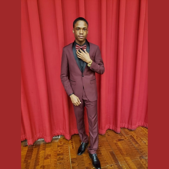 Meet your Posher, Merlinenevagiveupdifight - Picture 1 of 1